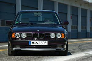 BMW 5シリーズ E34 輸入車カスタムパーツ専門店 | オートパーツ(AutoParts)