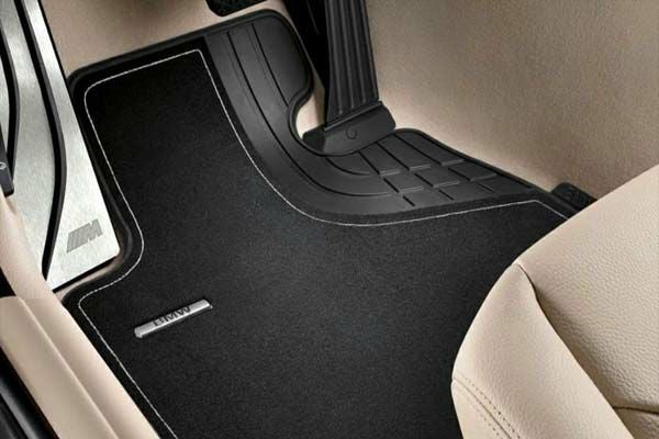BMW F30・F31・F34・F80 フロアマット
