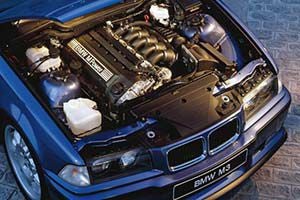 【フロントまわりの補強に】E36 3シリーズ　カブリオレ用　ロアクロスメンバー ロアクロスメンバー BMW(純正)(ビーエムダブリュージュンセイ)の