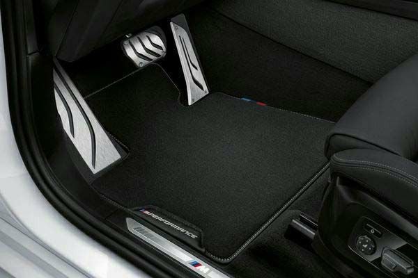 BMW 4シリーズ F32/F33/F36/F82 内装 カスタムパーツ専門店 | オート