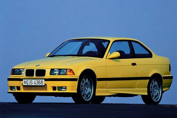 【フロントまわりの補強に】E36 3シリーズ　カブリオレ用　ロアクロスメンバー ロアクロスメンバー BMW(純正)(ビーエムダブリュージュンセイ)の