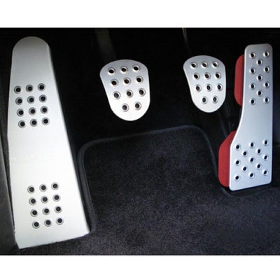 ポルシェ 996・997等 4ピースアルミペダルセット(ゴム無)【Rennline】 商品装着イメージ画像