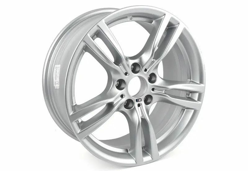 BMW純正】3シリーズ(F30,F31)等 18インチ ライトアロイ M スター
