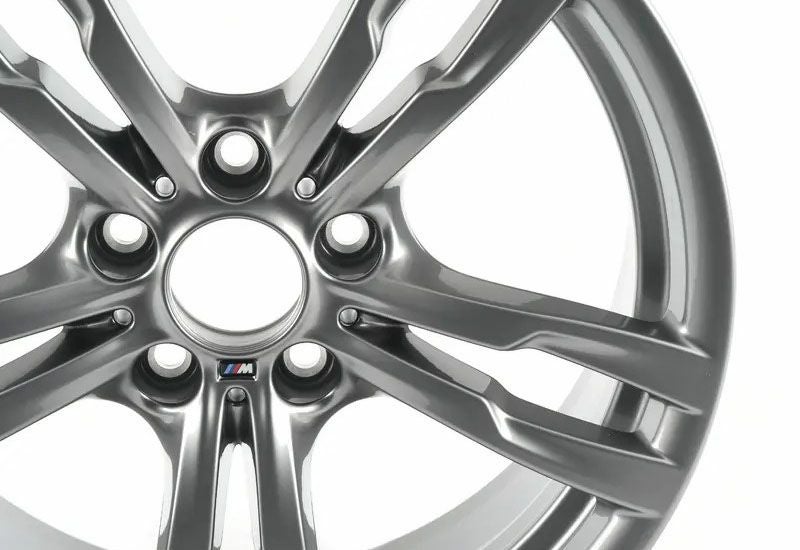 BMW純正】3シリーズ(F30,F31)等 18インチ ライトアロイ M ダブル