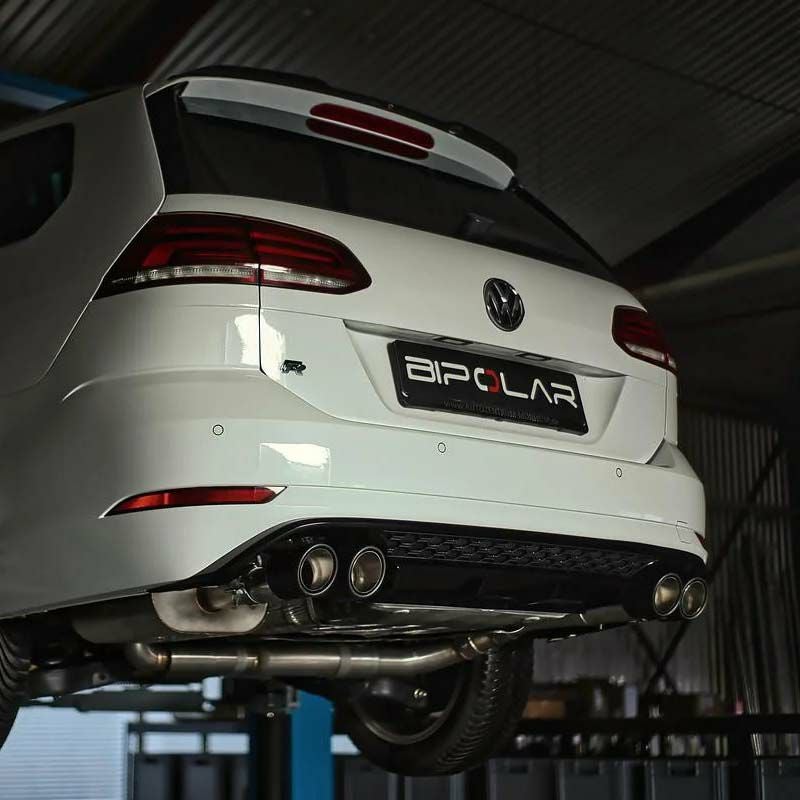 VW ゴルフ7Rヴァリアント ECE認証 可変バルブマフラー(4本出しカーボン