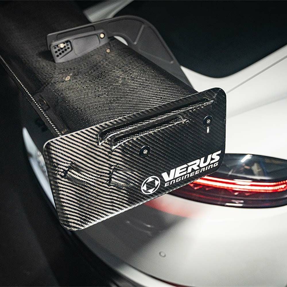 ポルシェ 981／718ケイマンGT4 V1X リアウイングキット【VERUS】