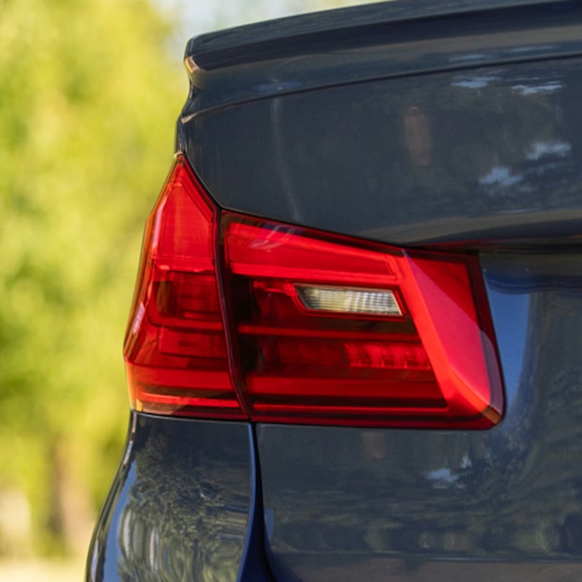 BMW 5シリーズ セダン(G30) インナー・テールライト左【ULO】