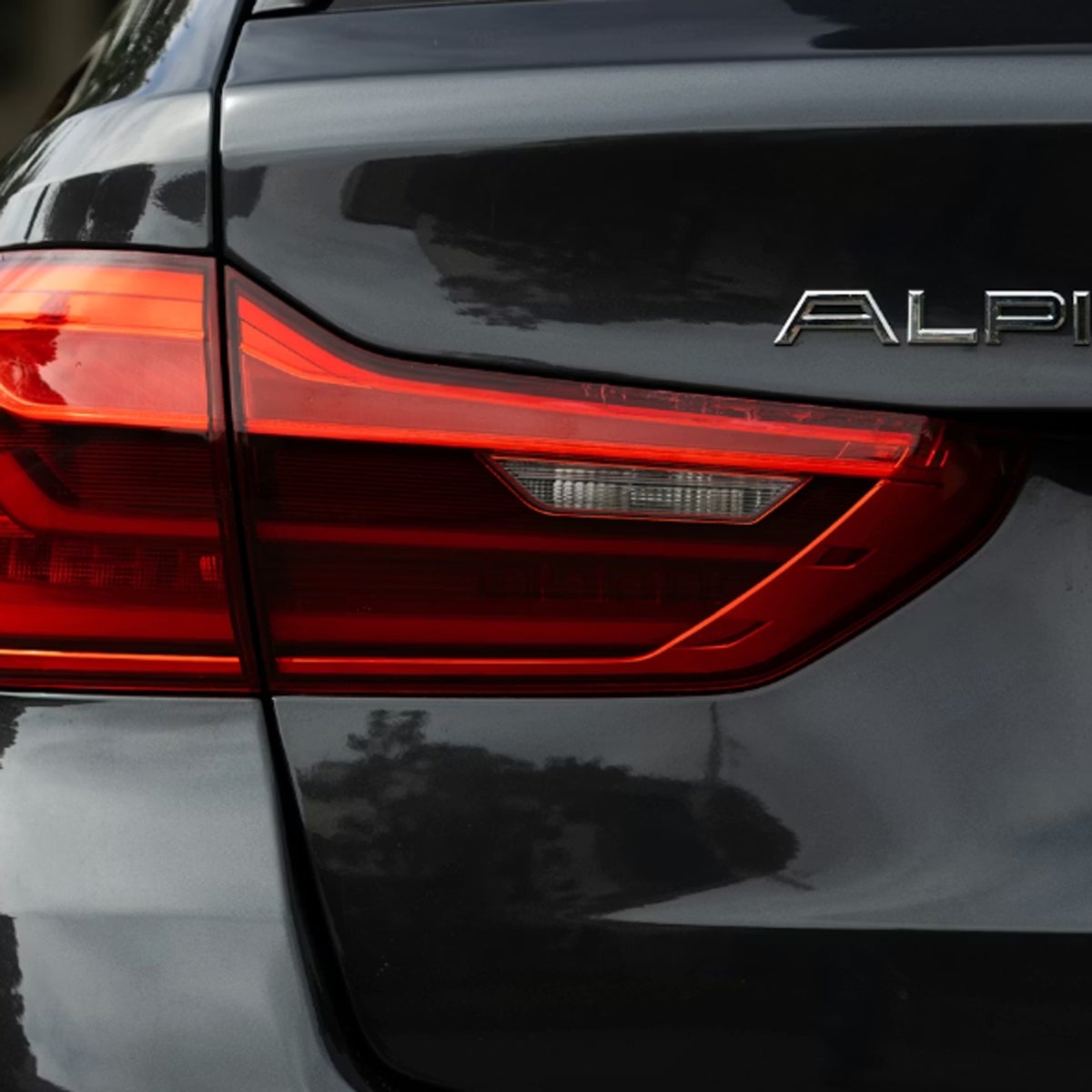 BMW 5シリーズ ツーリング(G31) インナー・テールライト左【ULO】